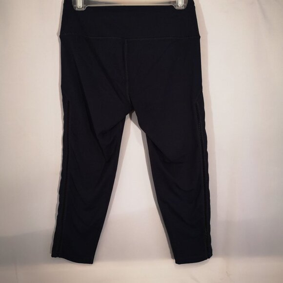 Knockout by Victoria's Secret Ladies Size Medium Navy Capri Workout Leggings - Picture 3 of 6